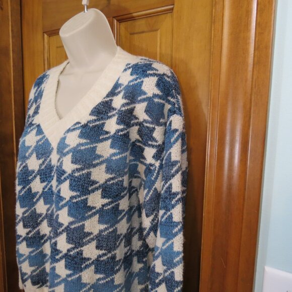 Clotheshead Women's V-Neck Sweater Blue/Creme Ombre Herringbone Size S/M - Picture 4 of 12